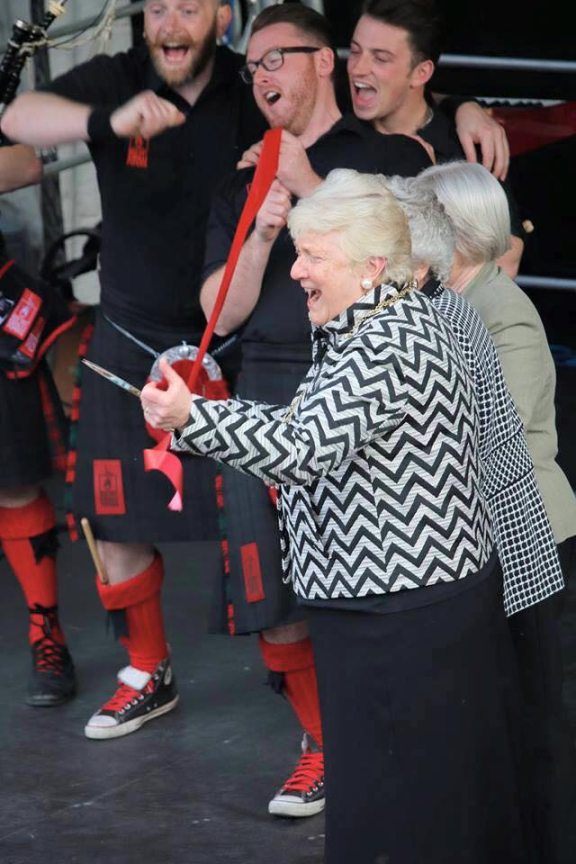 Official opening (photo Eileen Thomas)